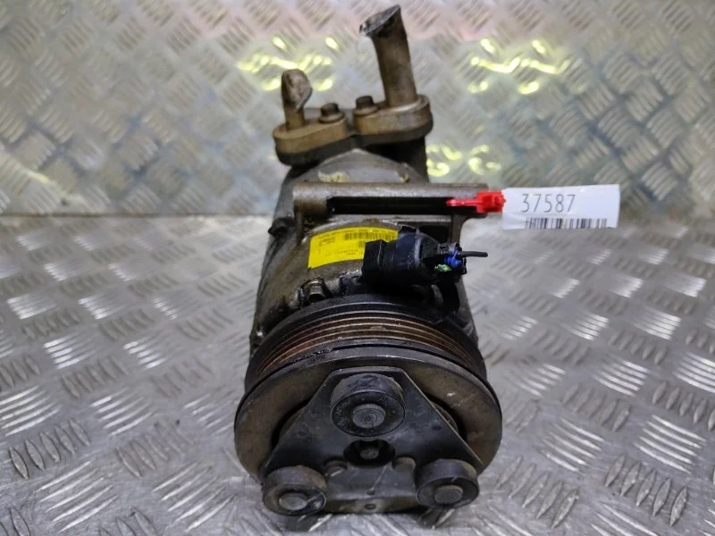 Компрессор кондиционера Ford Focus 2