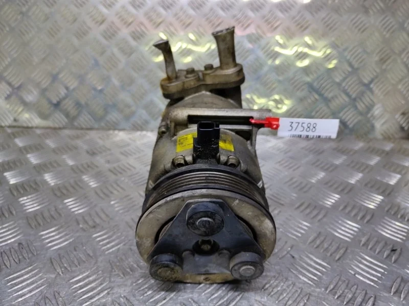 Компрессор кондиционера Ford Focus 2