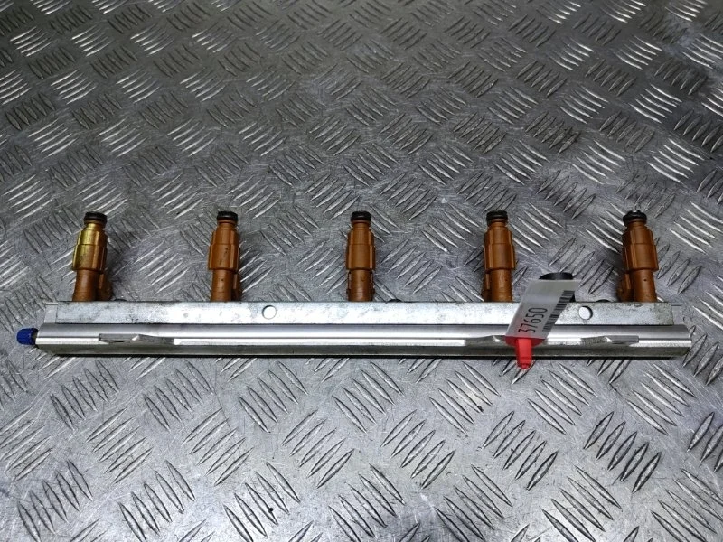 Топливная рампа Volvo XC70 2