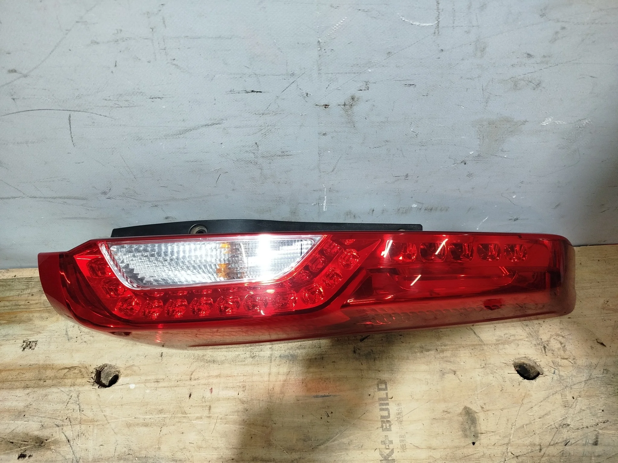 ФОНАРЬ NISSAN ПРАВО 265503UB0A VB2145