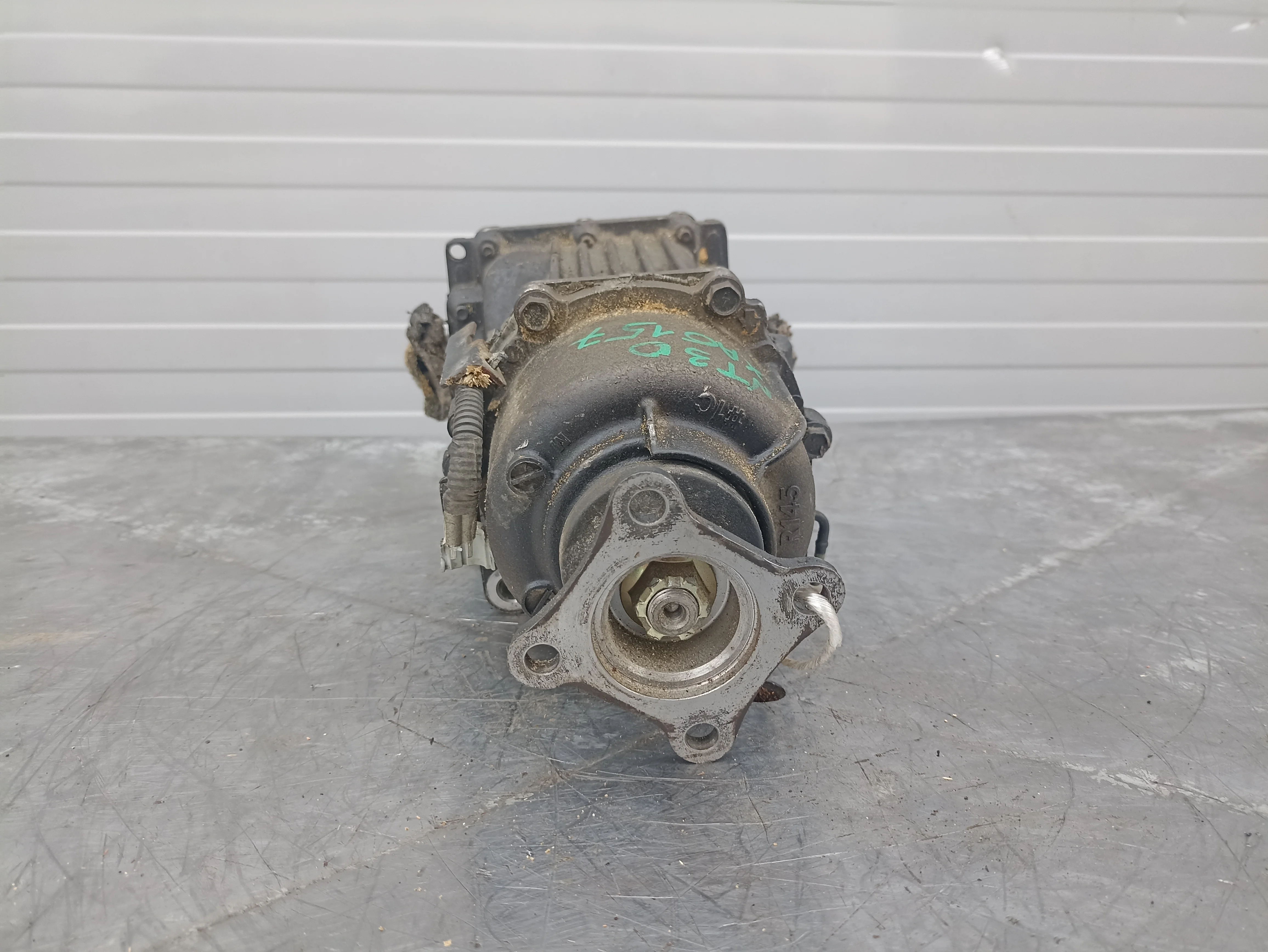 РЕДУКТОР NISSAN QR20-DE QR25-DE SR20-VET YD22-DDTI X-TRAIL NT30 PNT30 T30 ЗАДНИЙ 37X15 2.466 АЛЮМИНИЕВЫЙ 4WD 383008H500 XA6157