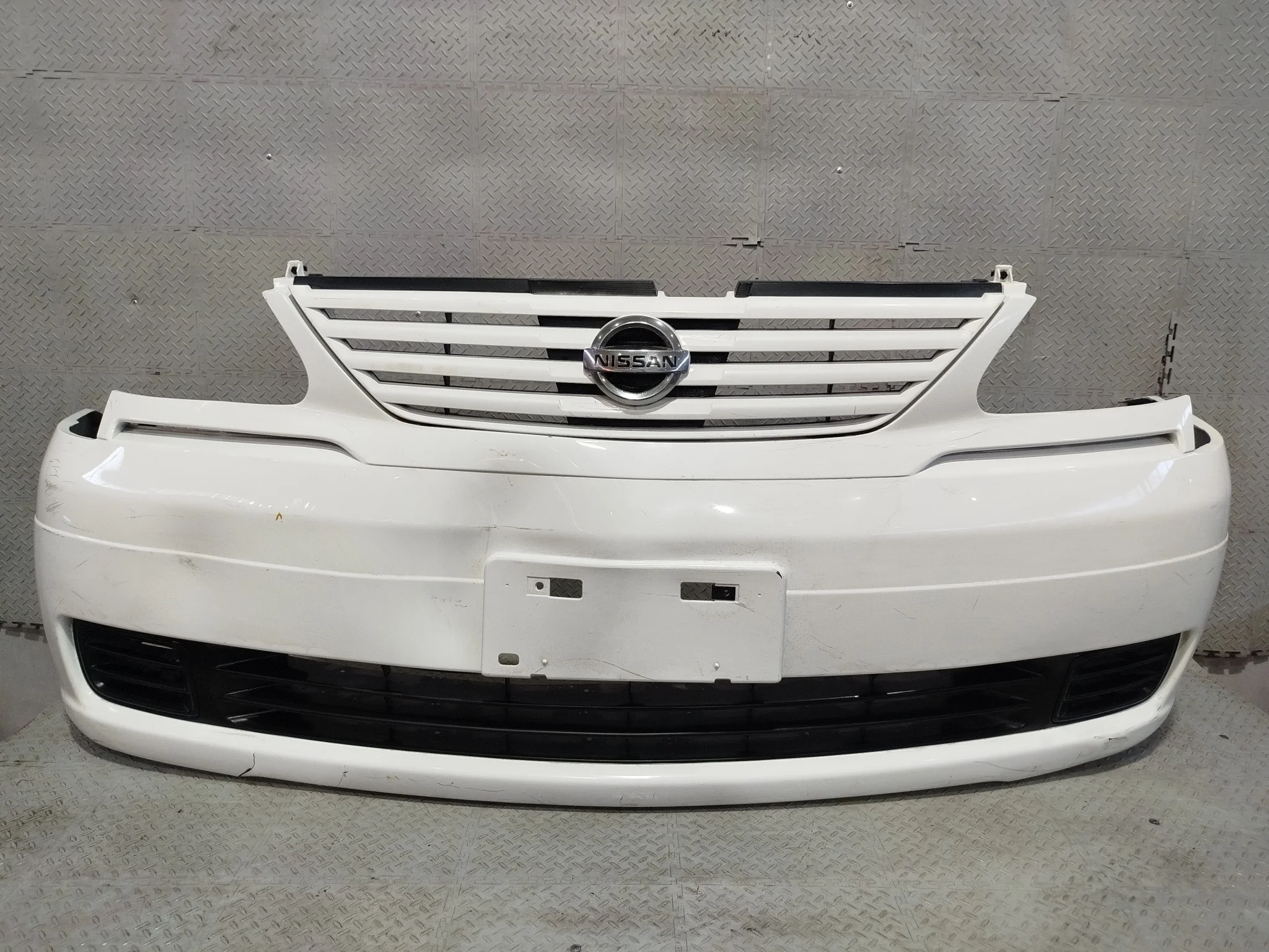 БАМПЕР NISSAN F2022CX0MB ПЕРЕД белый, QM1 XA6786