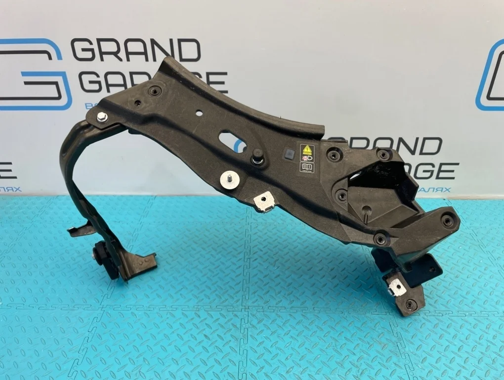 Кронштейн фары Mercedes-Benz Cl-Class 2009 A2166200291 W216 273.961 5.5, правый