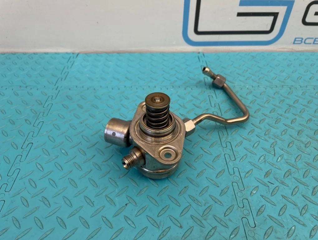 Насос топливный Volvo V40 2013 31359703 MV B4164T 1.6