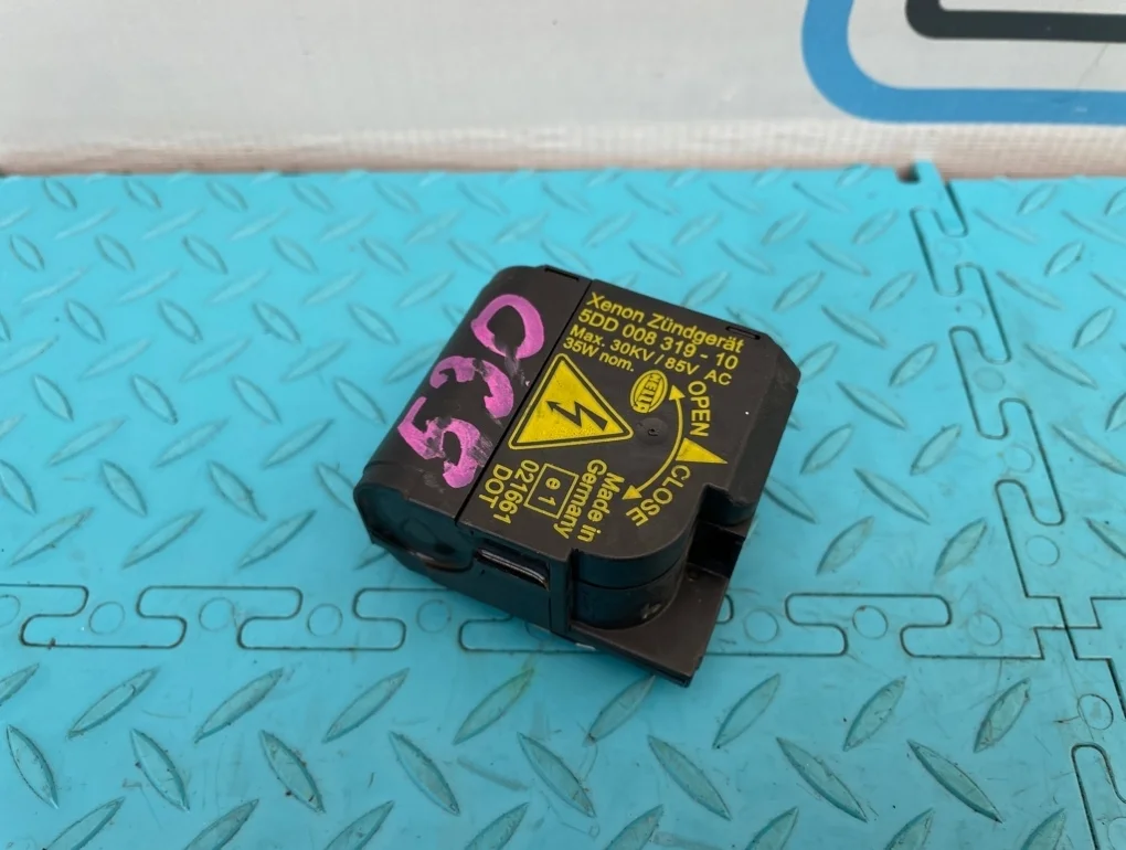 Блок розжига ксенона Mercedes-Benz E-Class 2002 A0028202526 W211 112.949 3.2