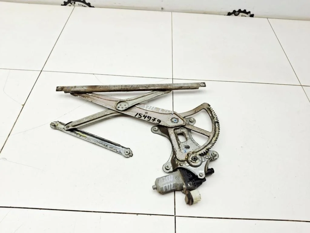 Стеклоподъемник передний левый Mitsubishi L200 2012 KA, KB