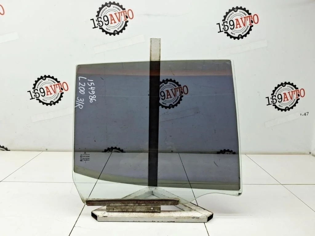 Стекло двери задней правой Mitsubishi L200 2012 KA, KB