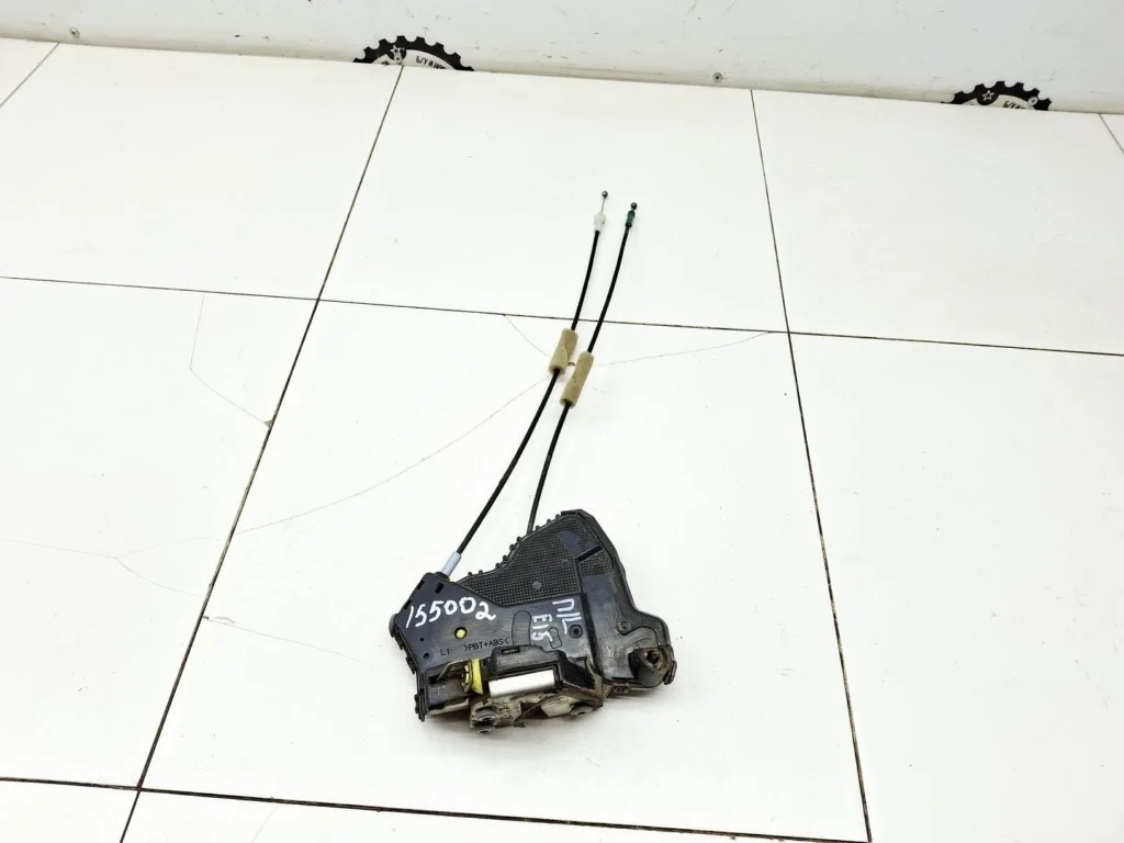 Замок двери передней левой Toyota Corolla 2008 E150