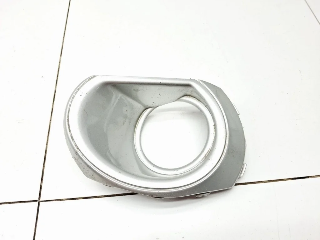 Рамка противотуманой фары левой Subaru Outback B14, BR