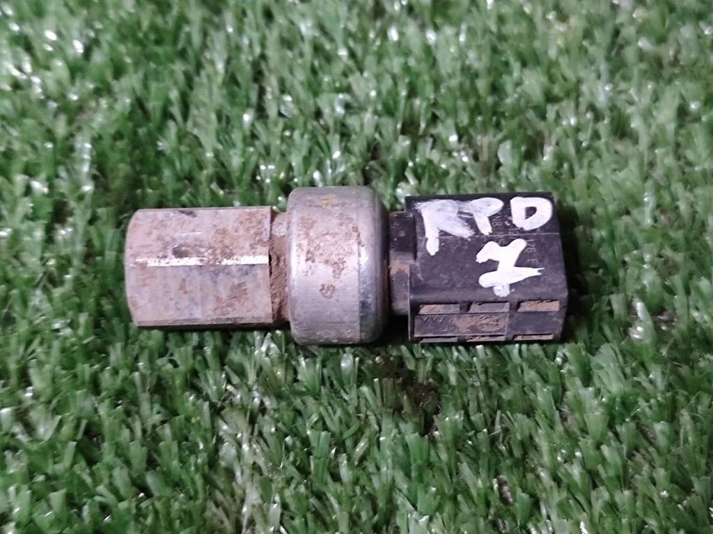 Б.у. датчик давления кондиционера SKODA RAPID SKODA RAPID