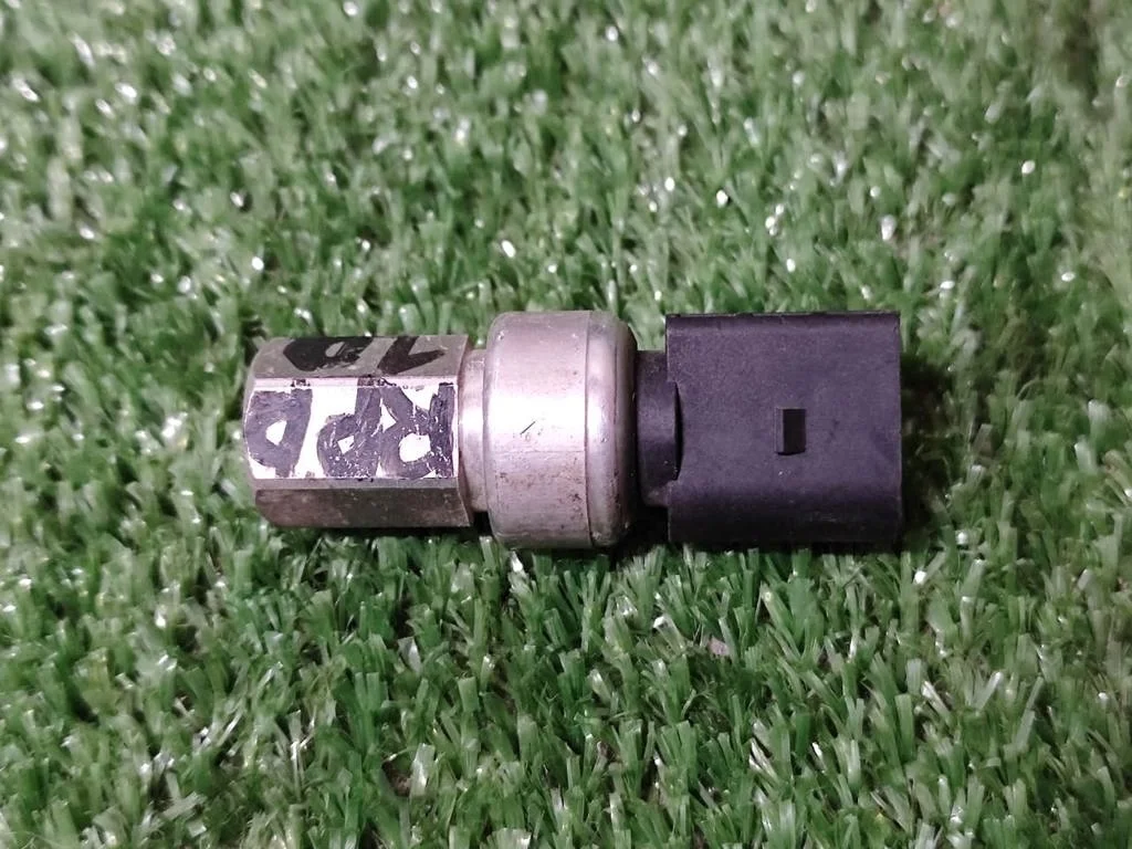 Б.у. датчик давления кондиционера SKODA RAPID SKODA RAPID