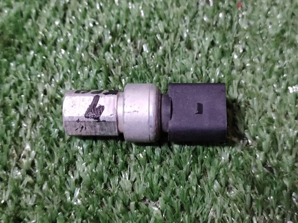 Б.у. датчик давления кондиционера SKODA RAPID SKODA RAPID