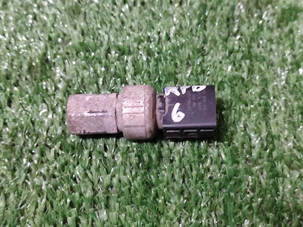 Б.у. датчик давления кондиционера SKODA RAPID SKODA RAPID