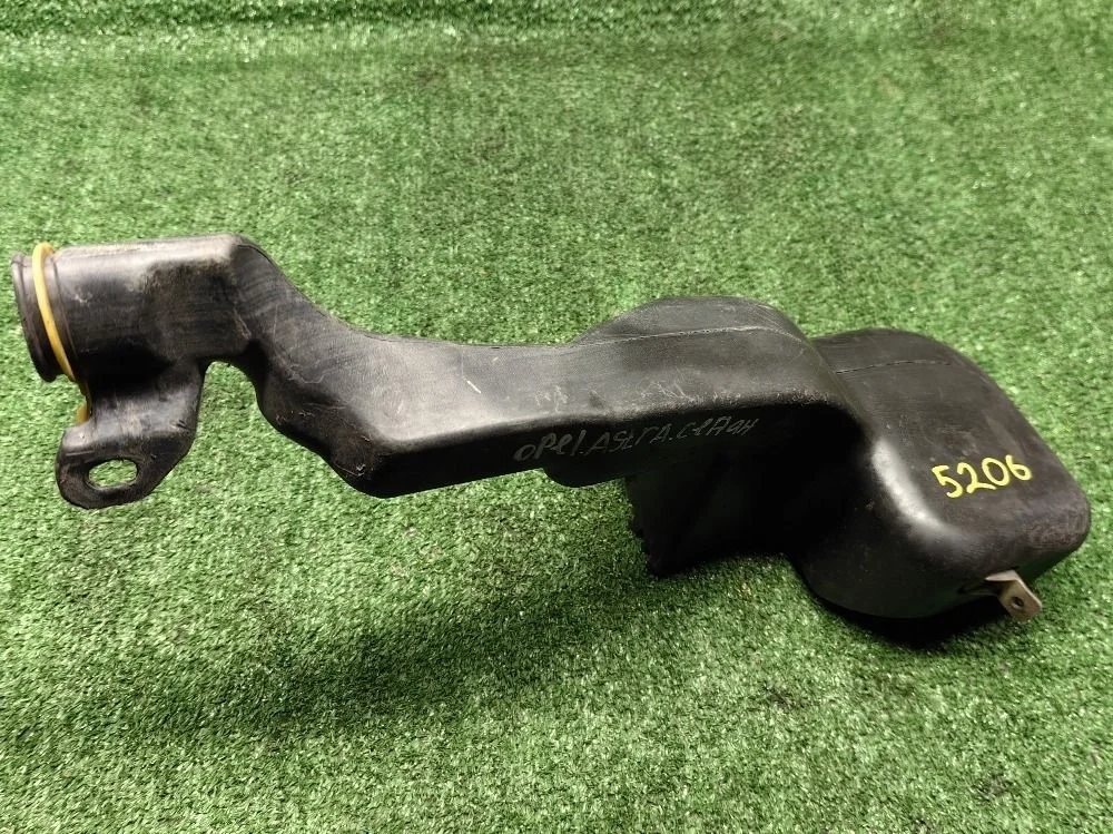 Бачок омывателя Opel Astra H