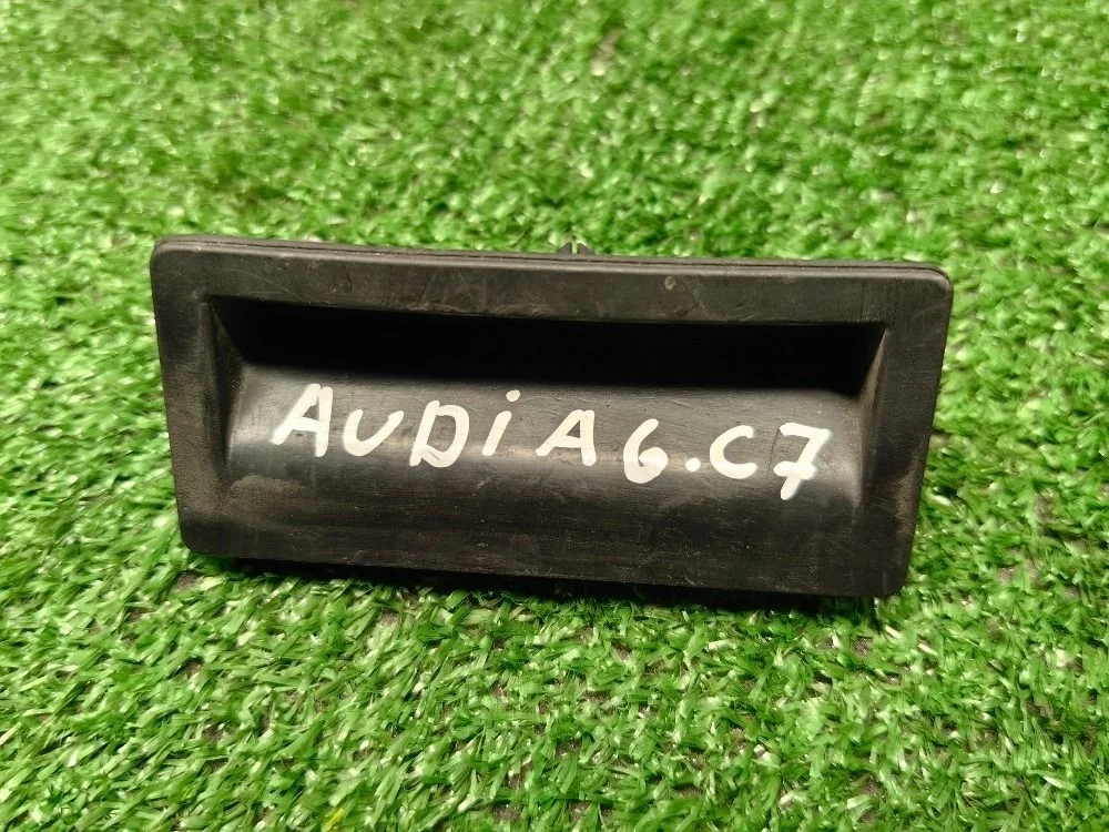 Кнопка открывания багажника Audi A6 C7