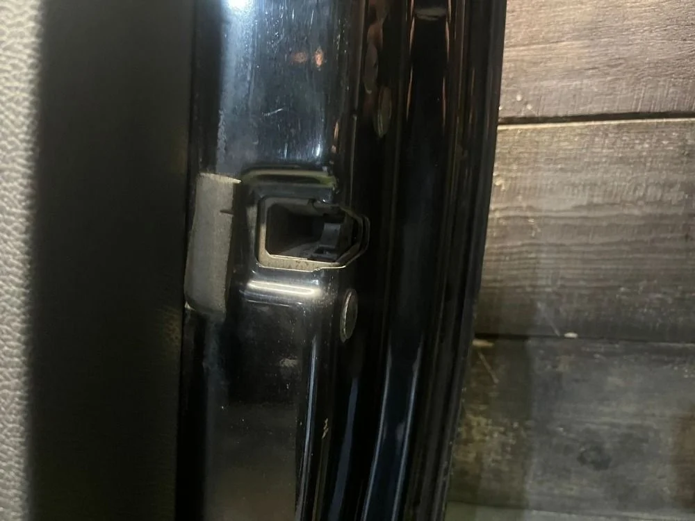 Замок двери передней правой Volkswagen Golf 6