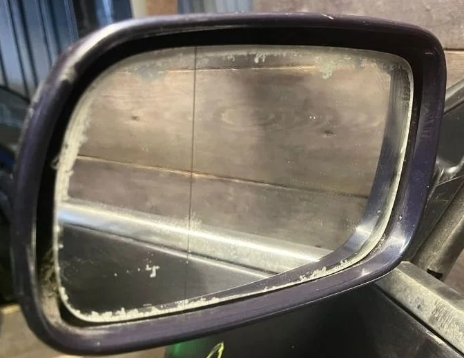 Зеркало переднее левое Volkswagen Passat B6