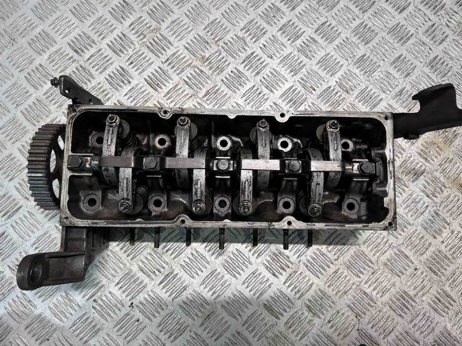 Головка блока цилиндров Renault Logan 1