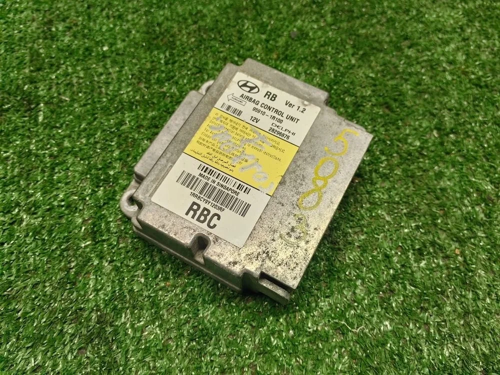 Блок управления AIRBAG  Hyundai Solaris I