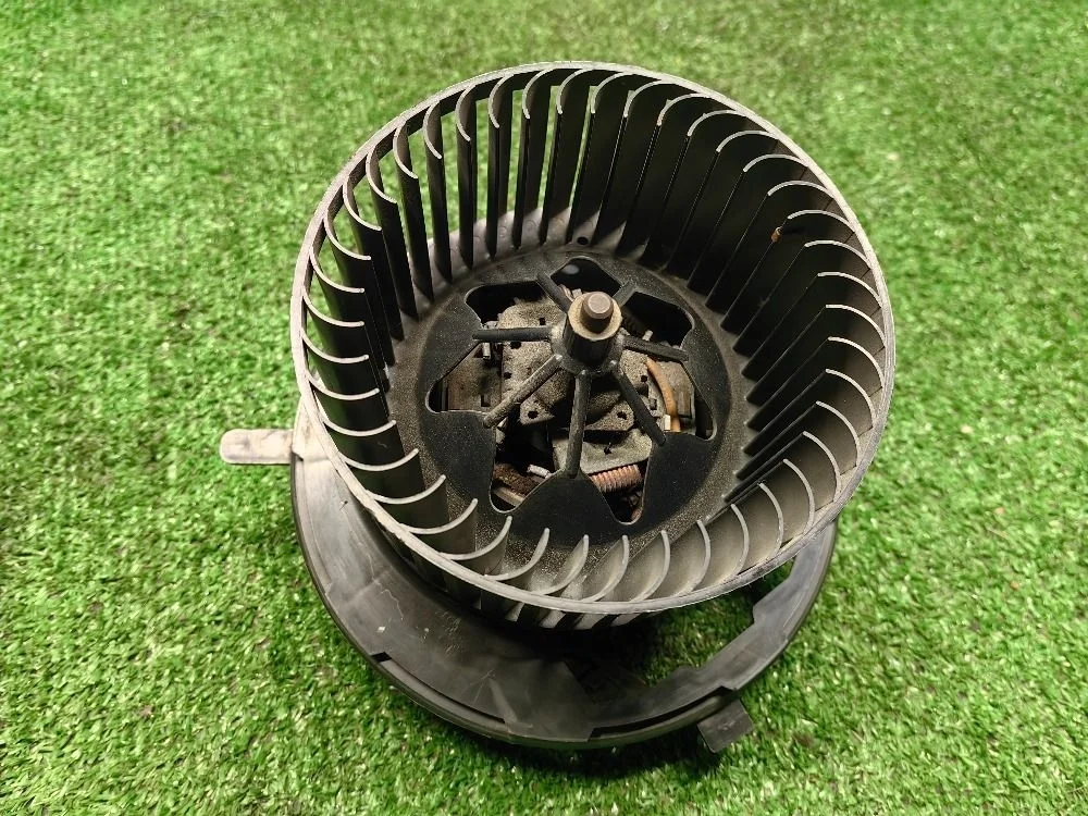 Моторчик печки Volkswagen Passat CC B6