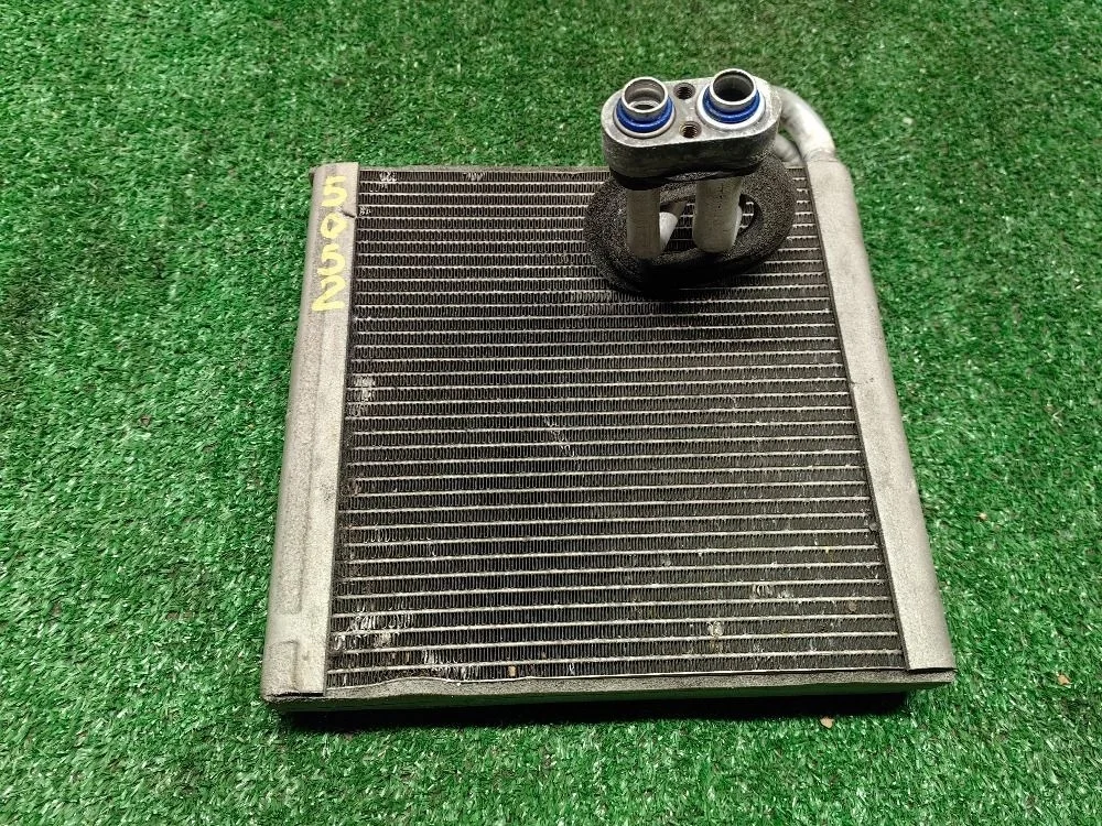 Испаритель кондиционера Hyundai Solaris 1