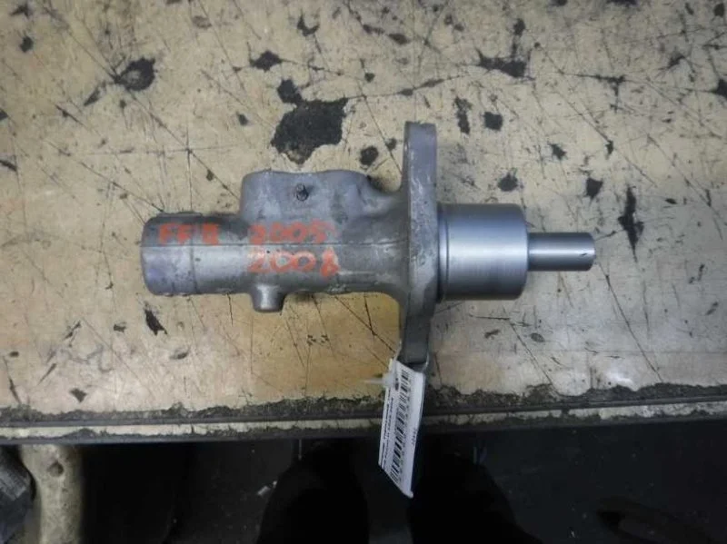 Цилиндр тормозной главный Ford Focus 2