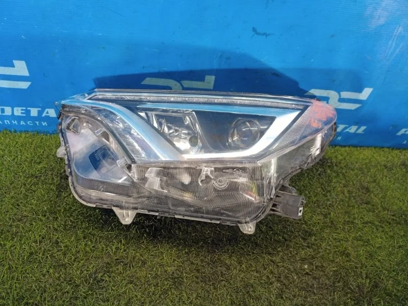 Фара левая Toyota RAV4