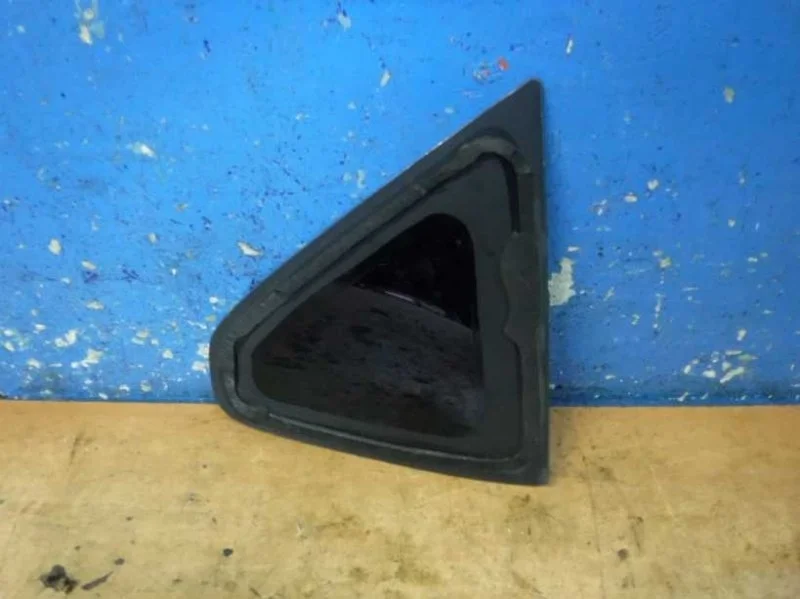 Стекло кузовное глухое левое Nissan Qashqai J10