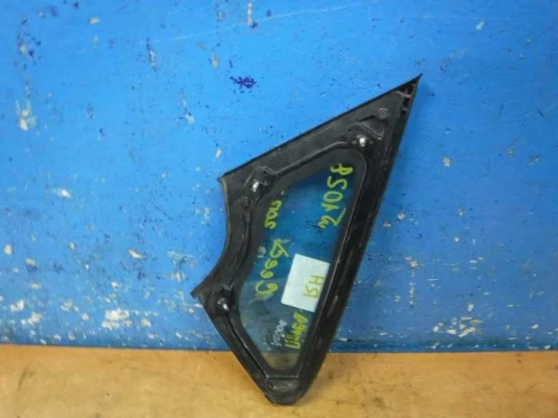 Стекло кузовное глухое левое Kia Ceed