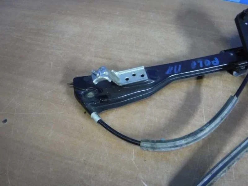 Стеклоподъемник эл. передний правый Volkswagen