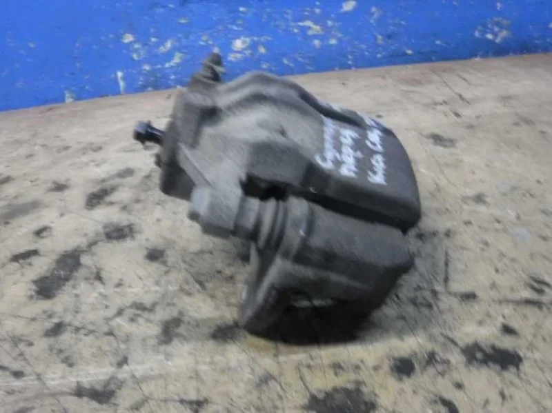 Суппорт тормозной передний правый Kia Ceed