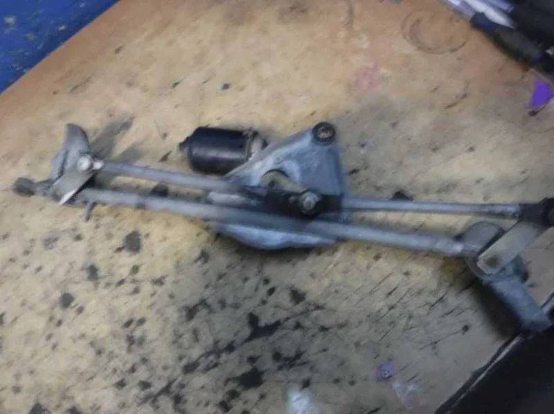 Трапеция стеклоочистителей Toyota RAV4