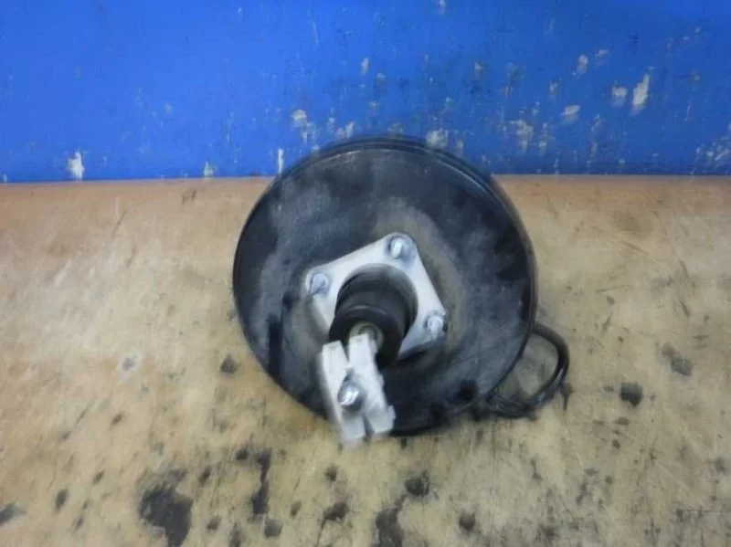 Усилитель тормозов вакуумный Volkswagen Polo