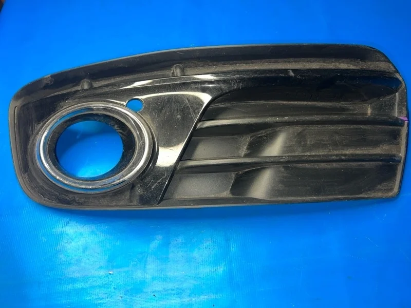 Решетка в бампер левая Audi Q5 8R 2008-2017