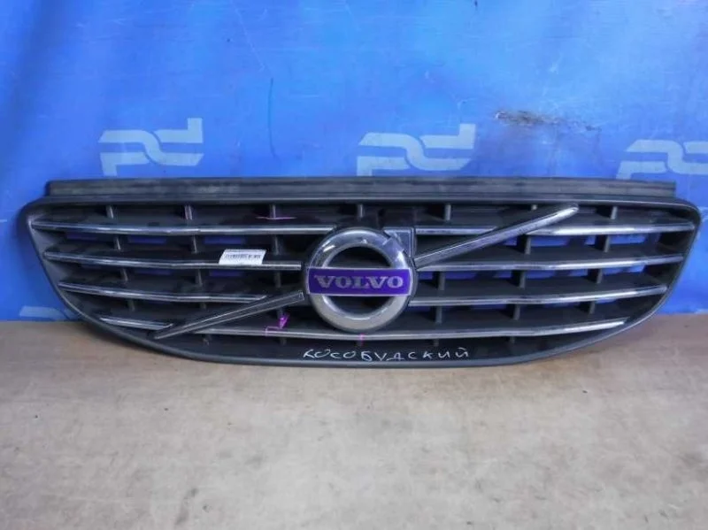 Решетка радиатора Volvo XC60