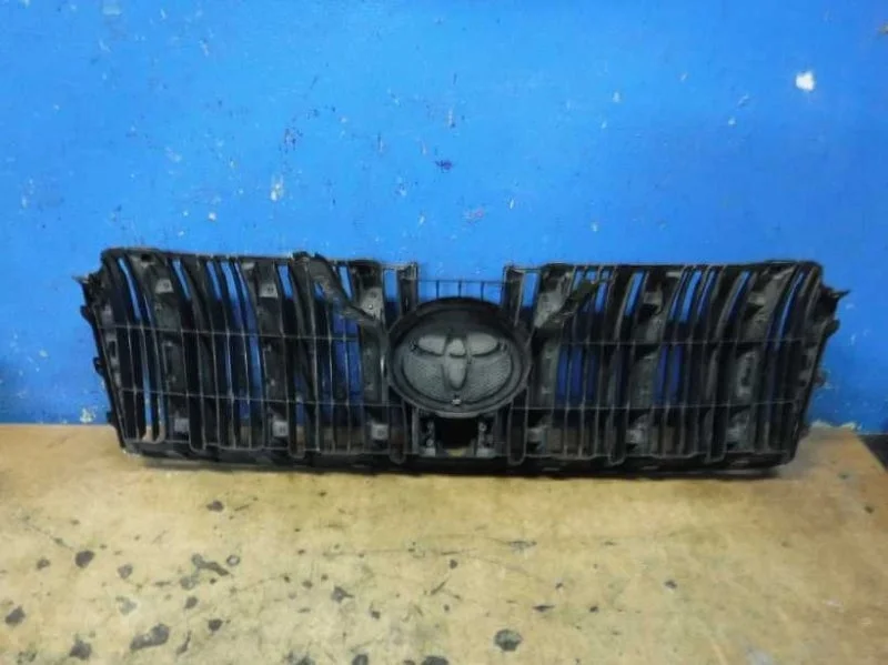 Решетка радиатора Toyota Land Cruiser Prado 150