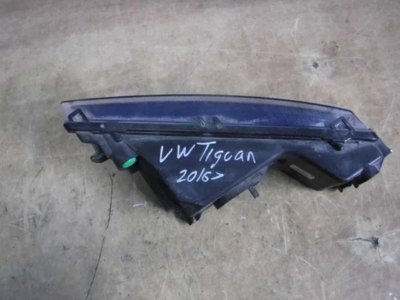 ПТФ правый Volkswagen Tiguan
