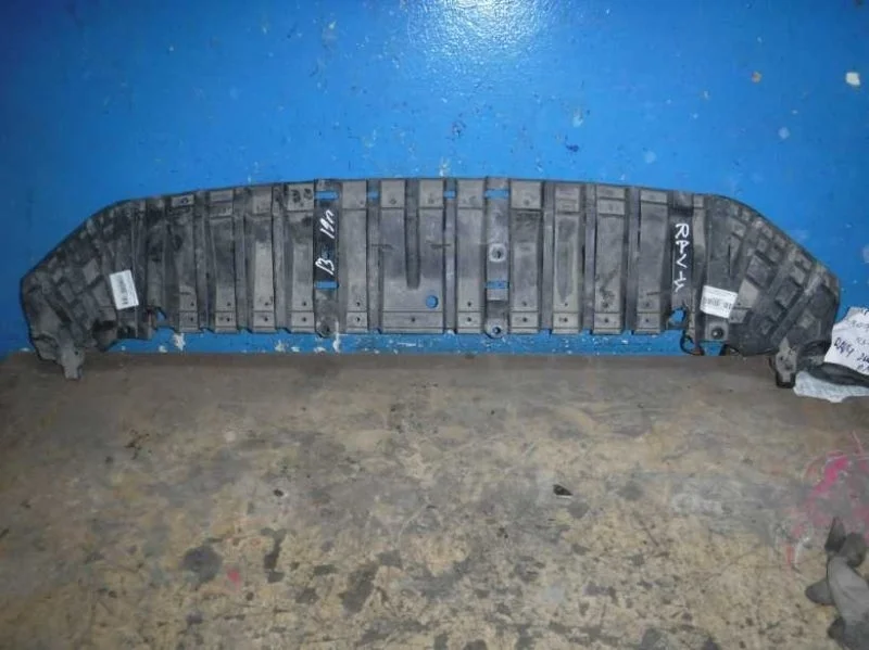 Пыльник бампера передний Toyota RAV4