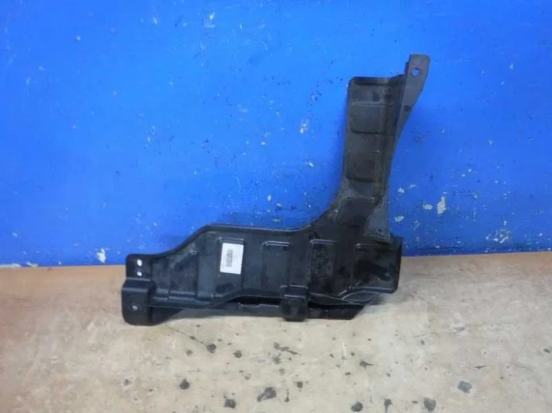 Пыльник двигателя левый Hyundai i30