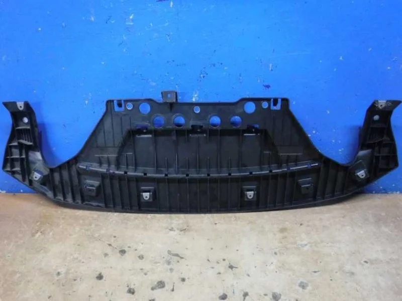 Пыльник двигателя центральный Mazda 6 GH