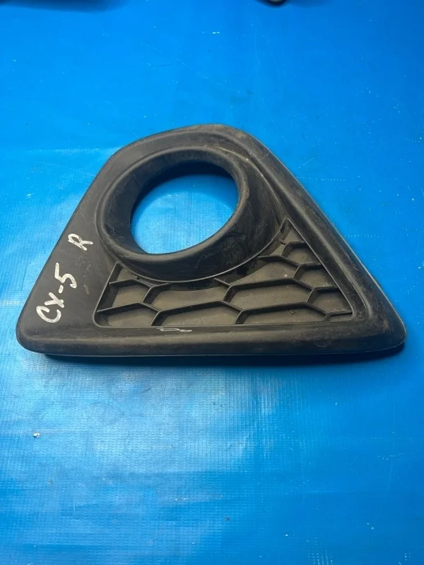 Рамка птф правая Mazda CX-5 2012-2017