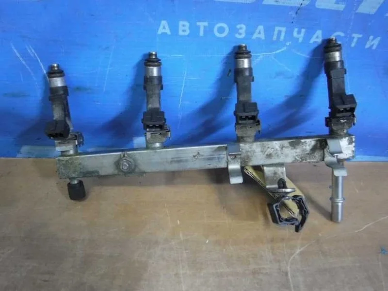 Рейка топливная (рампа) Opel Astra J