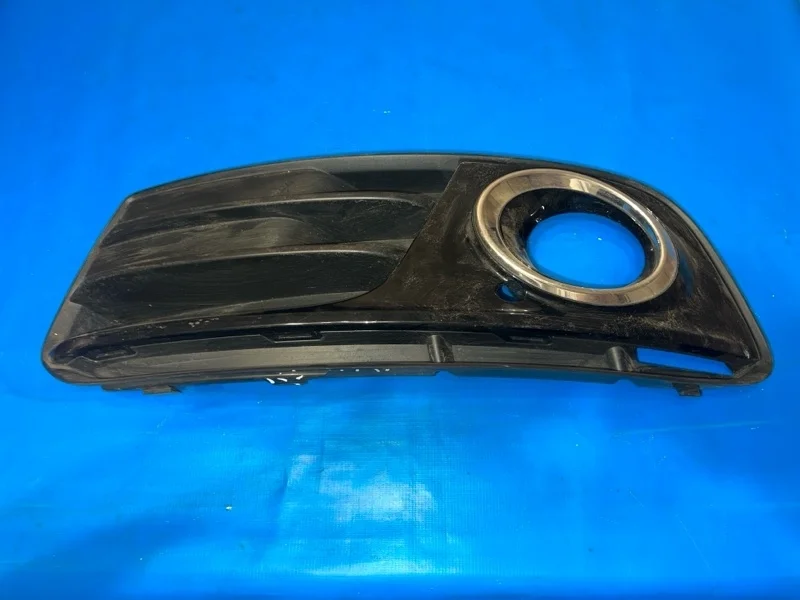 Решетка в бампер левая Audi Q5 8R 2008-2017