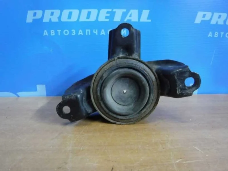 Опора двигателя правая Hyundai Solaris