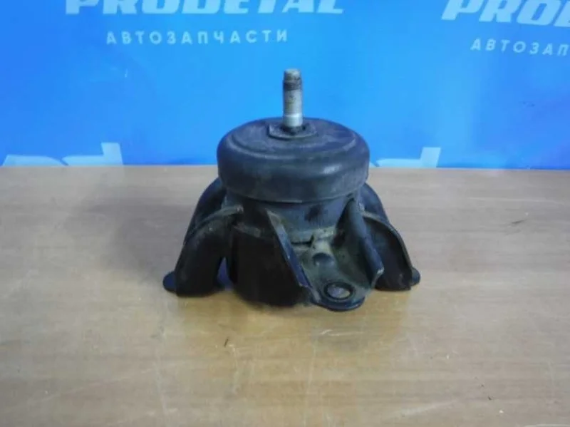 Опора двигателя правая Hyundai Solaris
