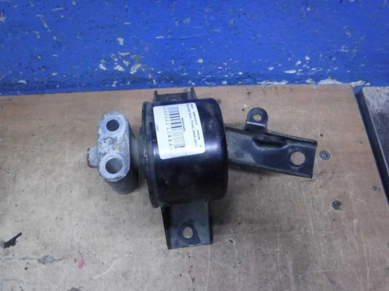 Опора двигателя левая Chevrolet Aveo T250