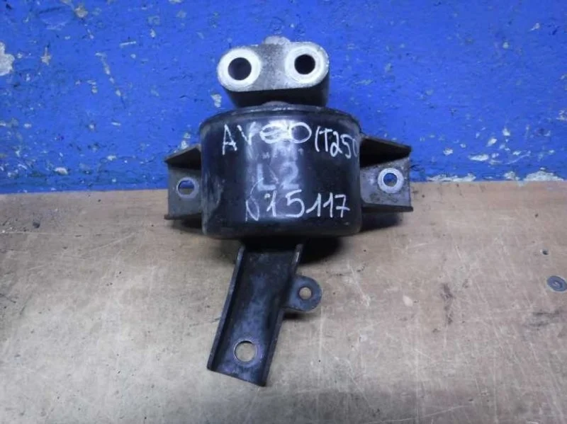 Опора двигателя левая Chevrolet Aveo T250