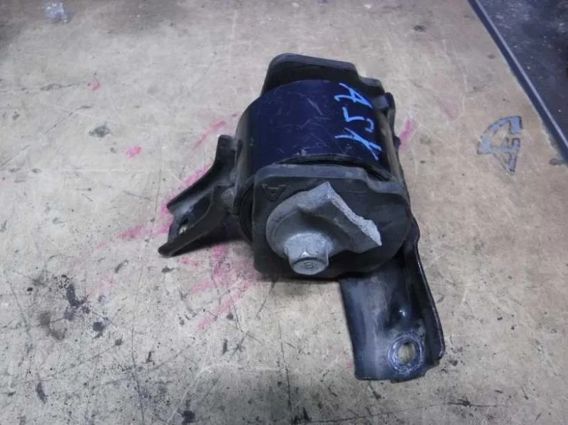 Опора двигателя правая Mitsubishi ASX