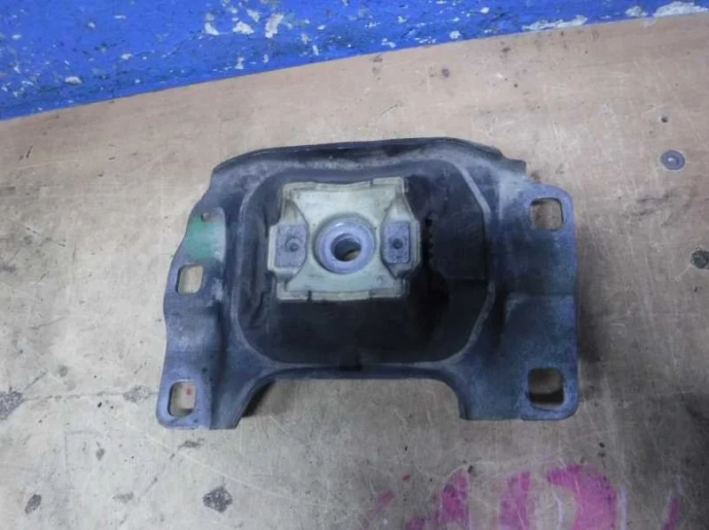 Опора КПП Ford Focus 3