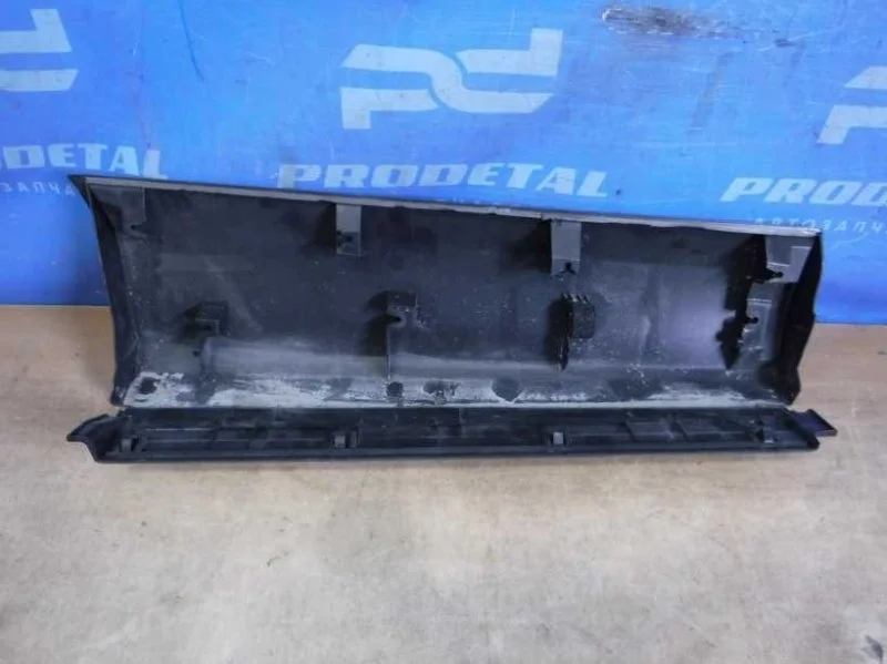 Накладка двери задняя левая Toyota RAV4